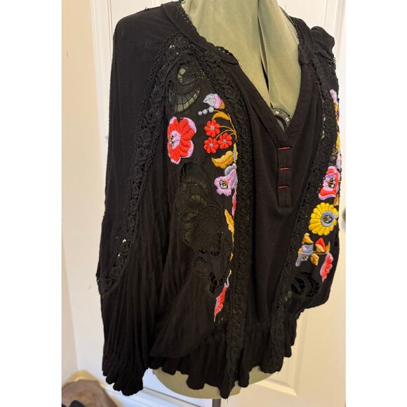 Free People Serafina Boho Embroidered Crochet Black Colorful Top Medium - Picture 3 of 9